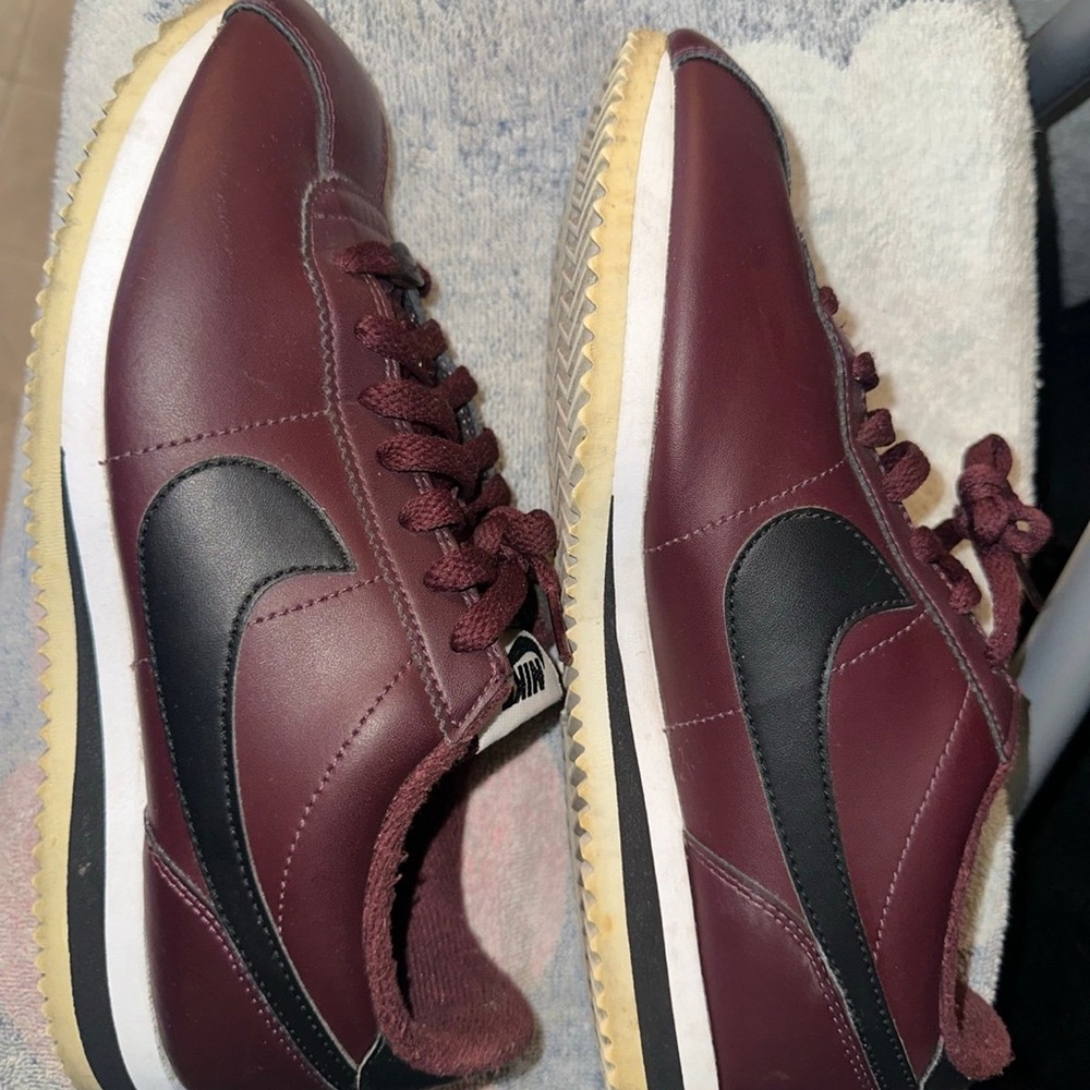 Nike Cortez shoes Burgundy